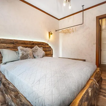 Apartment Host2u Authentic - Free Parking *