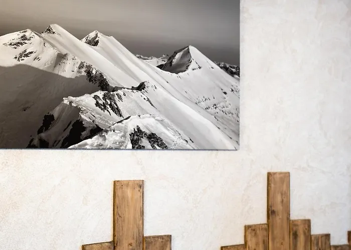 Host2u Authentic - Free Parking Apartment *