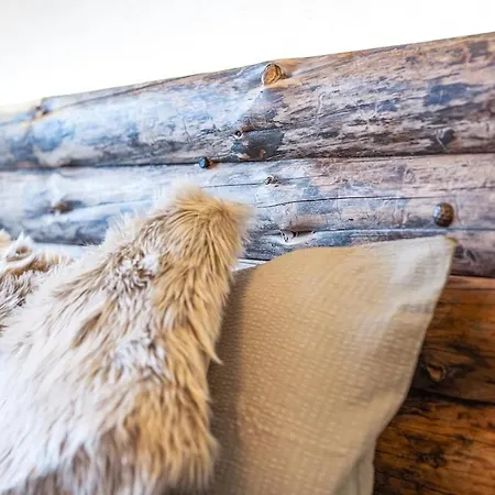 Host2u Authentic - Free Parking *