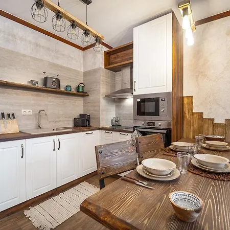 Apartment Host2u Authentic - Free Parking