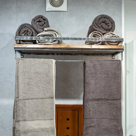 Apartment Host2u Authentic - Free Parking