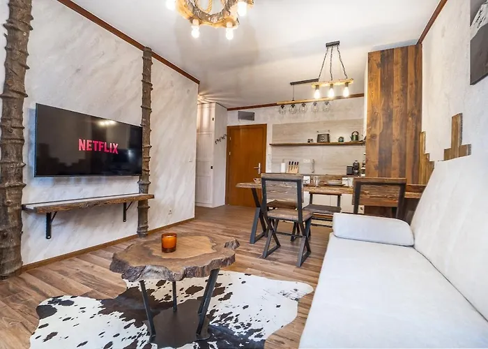 Host2u Authentic - Free Parking Apartman