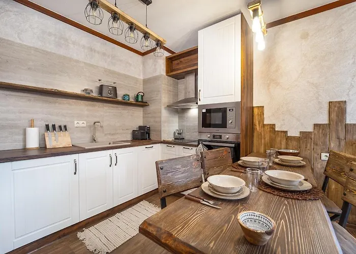 Apartman Host2u Authentic - Free Parking