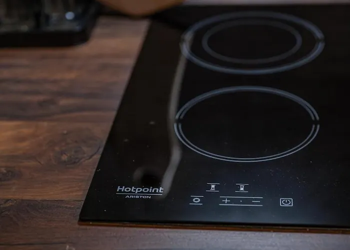 Host2u Authentic - Free Parking *